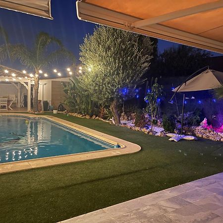 Suite Privada Frente A La Piscina Para 2 Personas Con Sofa Cama Para 2 Mas 4P No Es Casa Completa San Vicente Raspeig Екстериор снимка