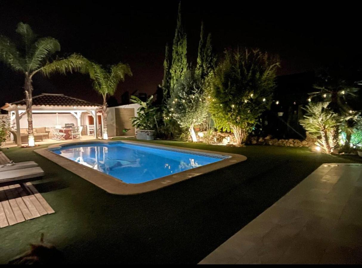 Suite Privada Frente A La Piscina Para 2 Personas Con Sofa Cama Para 2 Mas 4P No Es Casa Completa San Vicente Raspeig Екстериор снимка