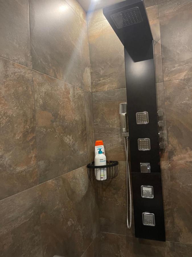 Suite Privada Frente A La Piscina Para 2 Personas Con Sofa Cama Para 2 Mas 4P No Es Casa Completa San Vicente Raspeig Екстериор снимка