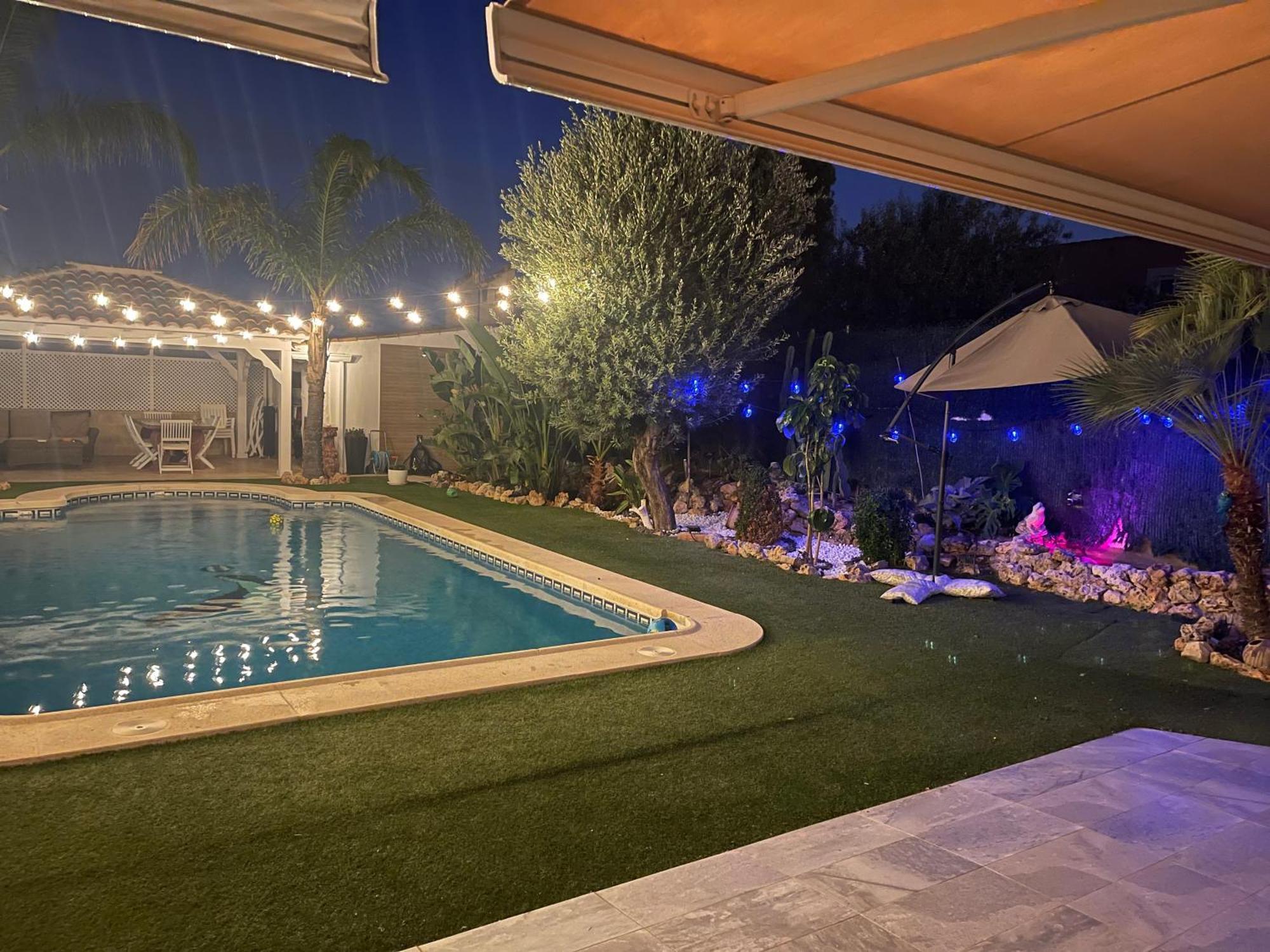 Suite Privada Frente A La Piscina Para 2 Personas Con Sofa Cama Para 2 Mas 4P No Es Casa Completa San Vicente Raspeig Екстериор снимка